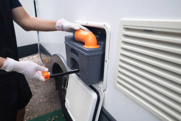 Portable Toilet Options We Offer in Redgranite, WI